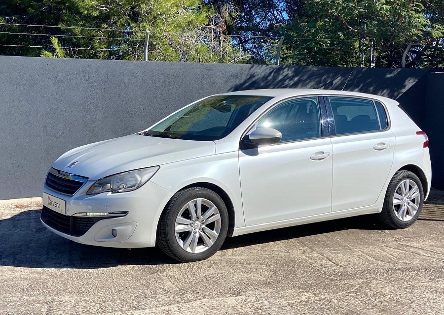 Peugeot 308 1.2T Allure (Navigation/Cruise/Climate)