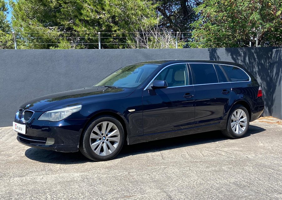 BMW 520iA Touring Executive 